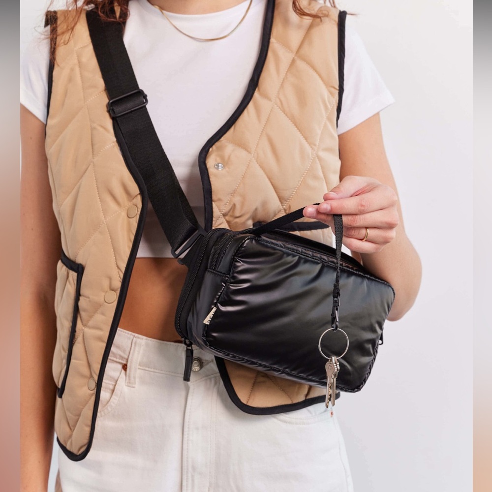 Beis - the Expandable Pouch in Black